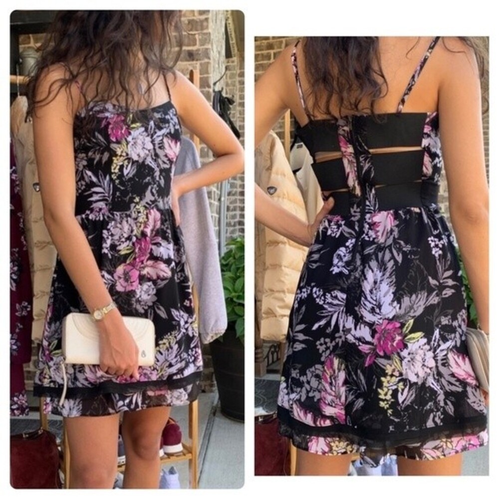 Vera Wang Beautiful Banded Back Black Floral Dress With Adjustable Straps Size 7